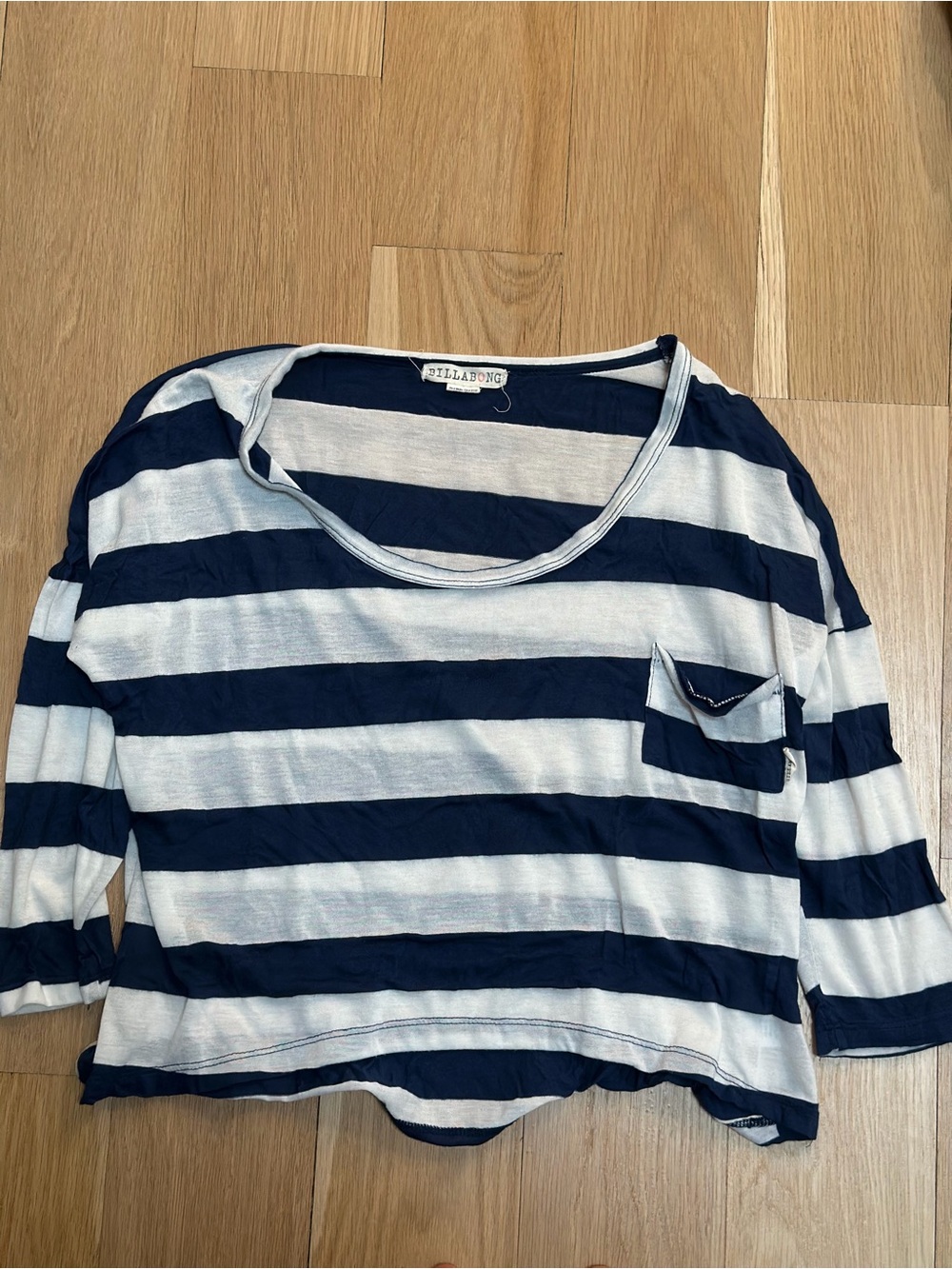 Billabong Women’s Navy & White Stripe Cropped 3/4 Long Sleeve Top Size XL